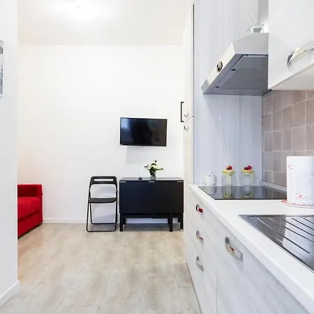 Renovated Flat Subway Yellow Line Διαμέρισμα